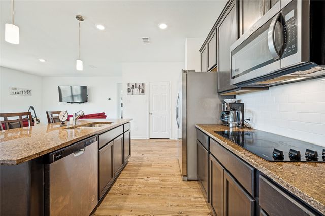 953 Adair Drive, Aubrey, TX 76227