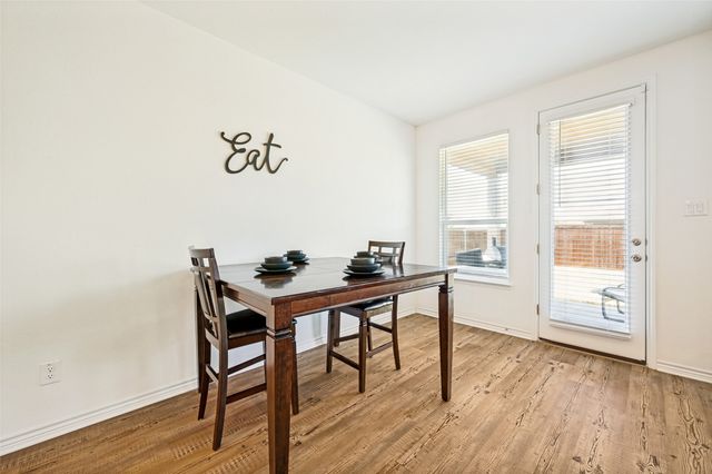 953 Adair Drive, Aubrey, TX 76227