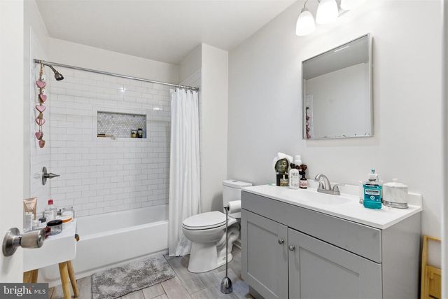 146 WALNUT ST, Mont Clare, PA 19453