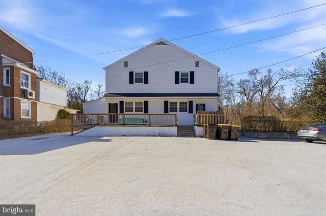 146 WALNUT ST, Mont Clare, PA 19453