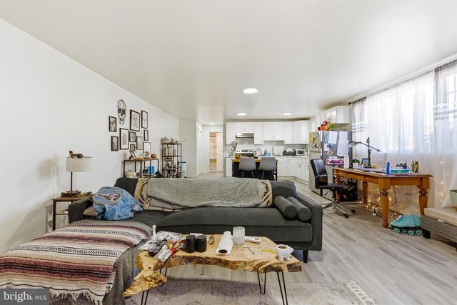 146 WALNUT ST, Mont Clare, PA 19453