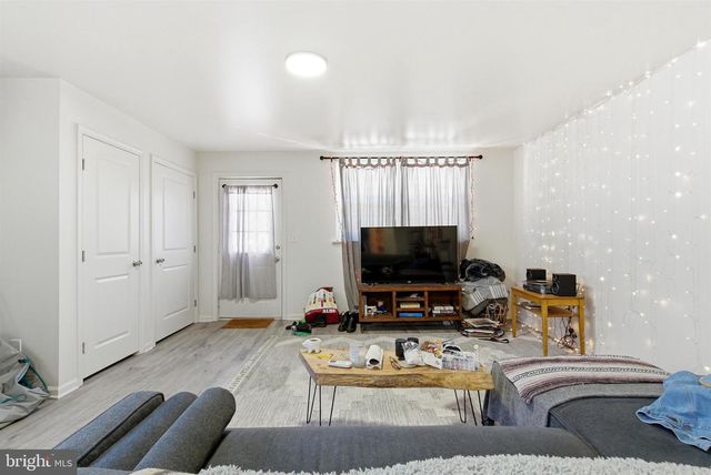 146 WALNUT ST, Mont Clare, PA 19453