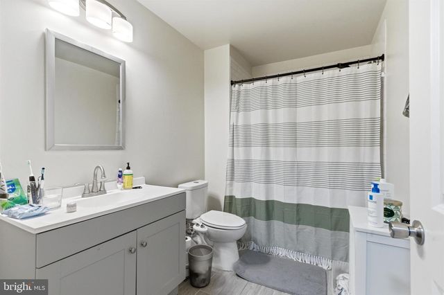 146 WALNUT ST, Mont Clare, PA 19453