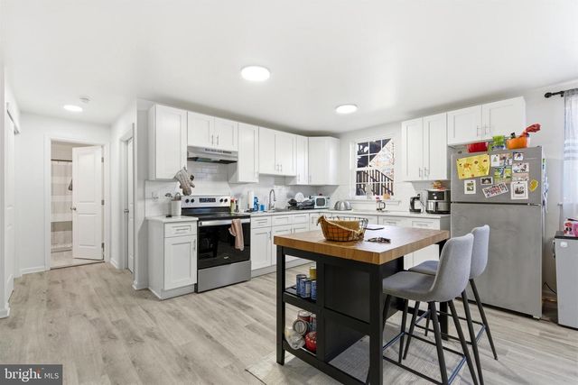 146 WALNUT ST, Mont Clare, PA 19453