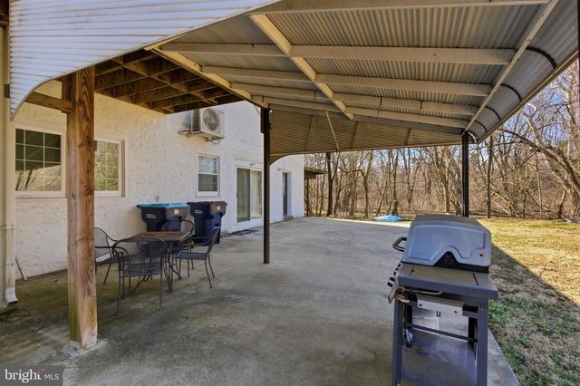 146 WALNUT ST, Mont Clare, PA 19453