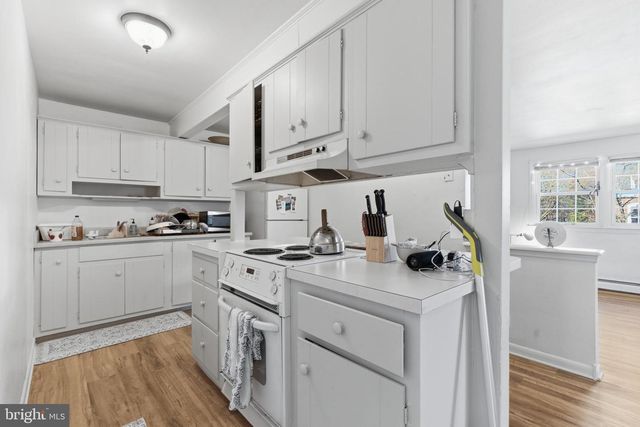 146 WALNUT ST, Mont Clare, PA 19453