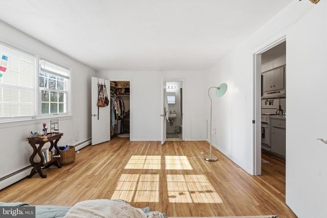 146 WALNUT ST, Mont Clare, PA 19453