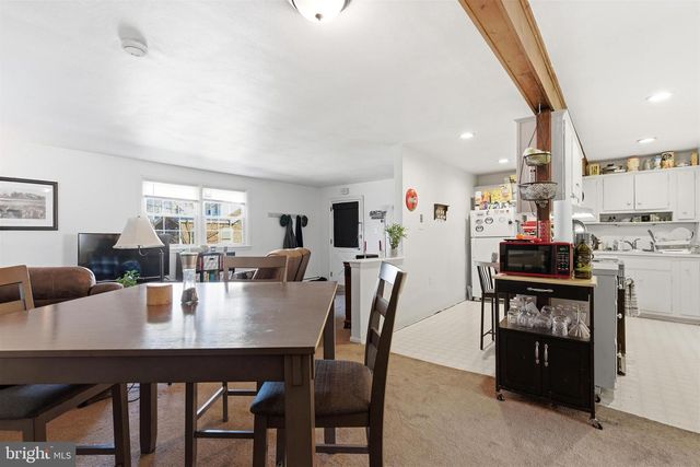 146 WALNUT ST, Mont Clare, PA 19453