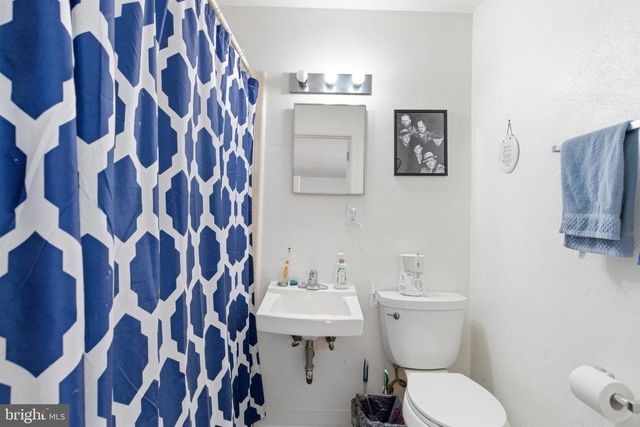 146 WALNUT ST, Mont Clare, PA 19453