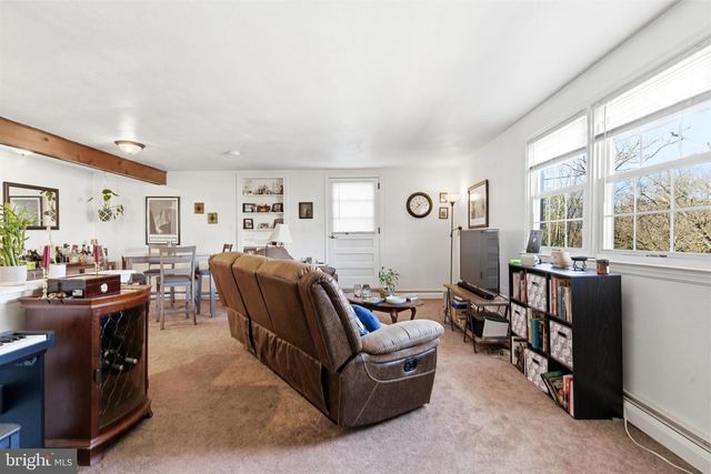 146 WALNUT ST, Mont Clare, PA 19453