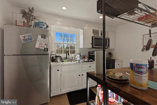 146 WALNUT ST, Mont Clare, PA 19453