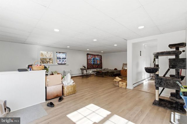 146 WALNUT ST, Mont Clare, PA 19453