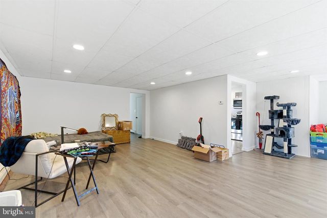 146 WALNUT ST, Mont Clare, PA 19453