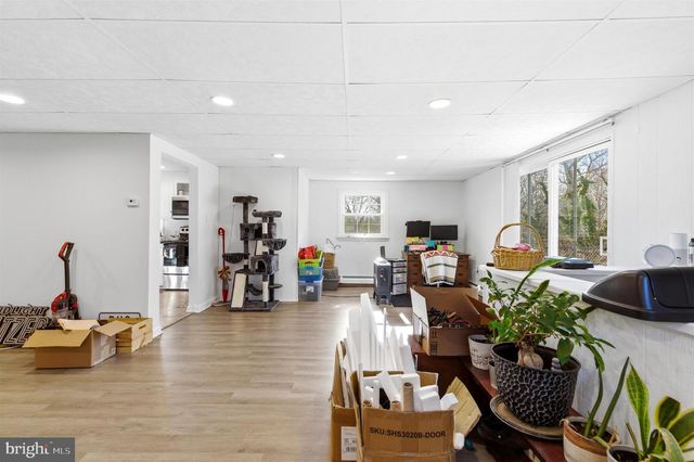 146 WALNUT ST, Mont Clare, PA 19453