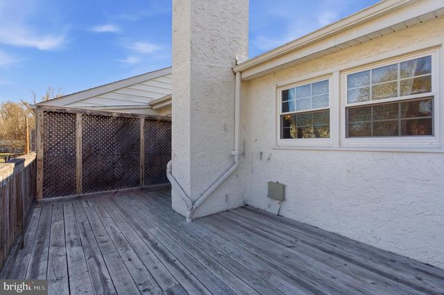 146 WALNUT ST, Mont Clare, PA 19453