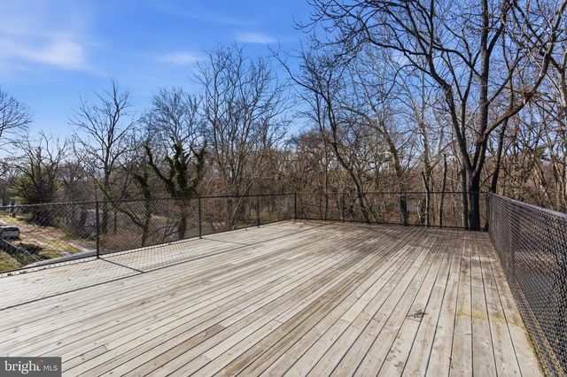 146 WALNUT ST, Mont Clare, PA 19453