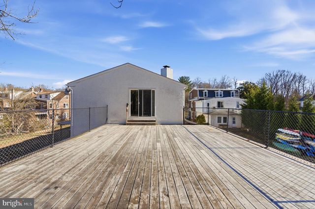 146 WALNUT ST, Mont Clare, PA 19453