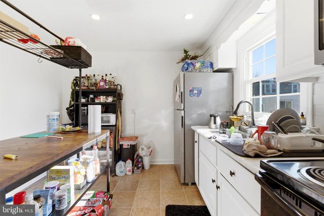 146 WALNUT ST, Mont Clare, PA 19453