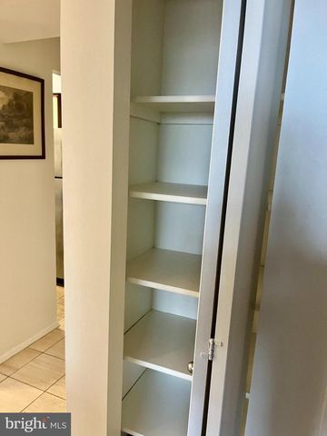 1808 OLD MEADOW RD #1104, Mclean, VA 22102