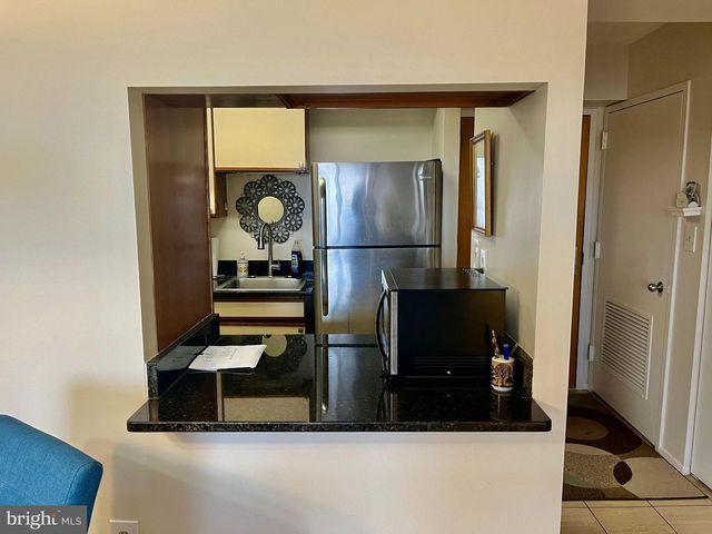 1808 OLD MEADOW RD #1104, Mclean, VA 22102