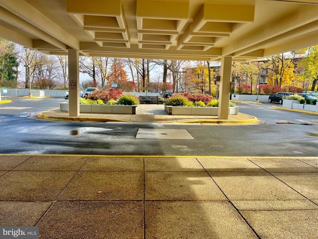 1808 OLD MEADOW RD #1104, Mclean, VA 22102