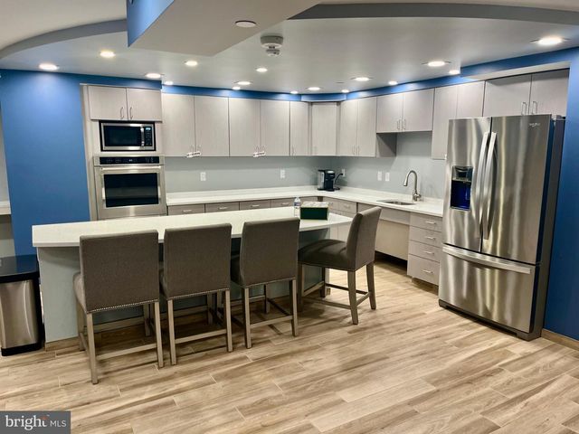 1808 OLD MEADOW RD #1104, Mclean, VA 22102