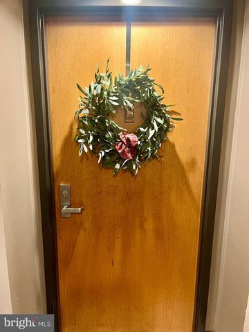 1808 OLD MEADOW RD #1104, Mclean, VA 22102