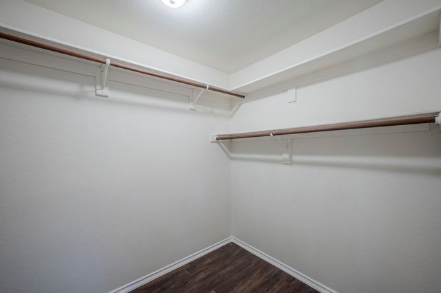 3006 Greenlawn ST, Taylor, TX 76574