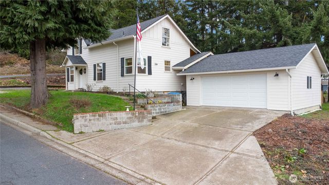 2405 Sunrise Street, Kelso, WA 98626