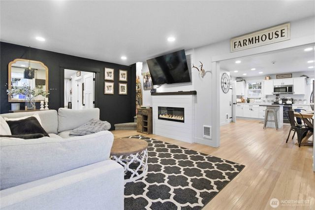 2405 Sunrise Street, Kelso, WA 98626