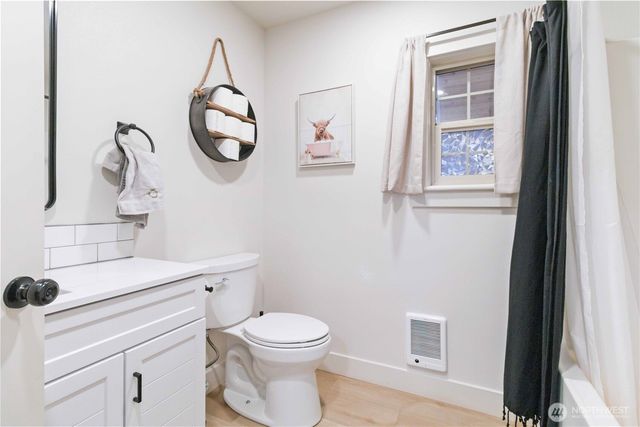 2405 Sunrise Street, Kelso, WA 98626