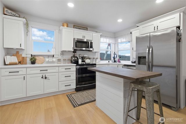 2405 Sunrise Street, Kelso, WA 98626