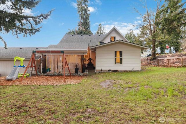 2405 Sunrise Street, Kelso, WA 98626