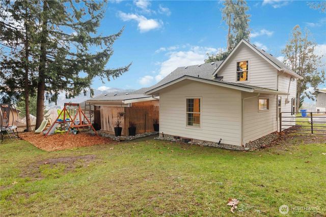 2405 Sunrise Street, Kelso, WA 98626