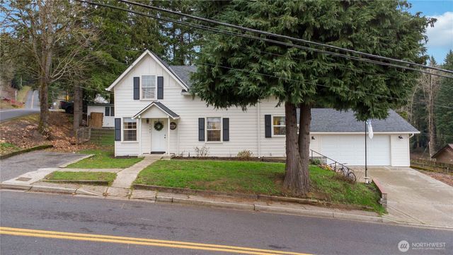 2405 Sunrise Street, Kelso, WA 98626