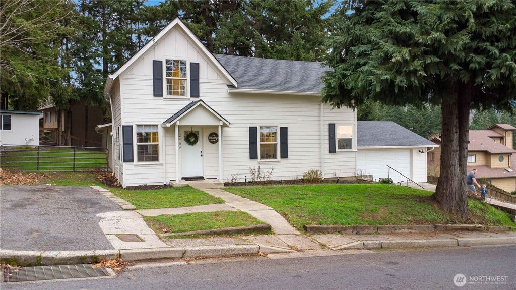 2405 Sunrise Street, Kelso, WA 98626