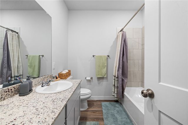 2402 River Way Drive, Navasota, TX 77868