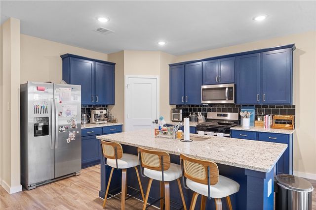 2402 River Way Drive, Navasota, TX 77868