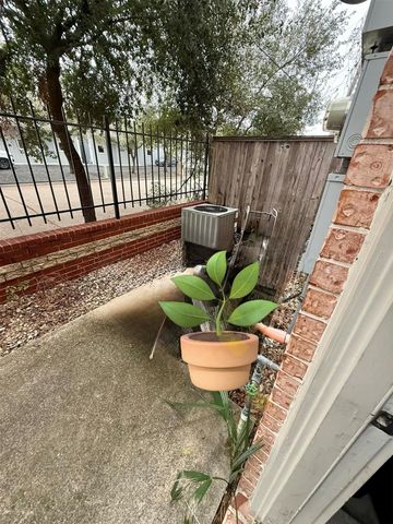 8715 Meadowcroft Drive 801, Houston, TX 77063