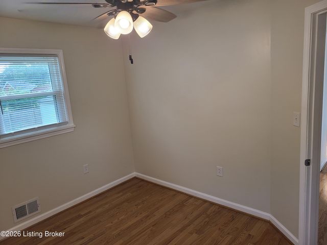 7316 Windemere Dr, Louisville, KY 40214