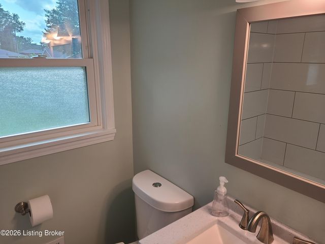 7316 Windemere Dr, Louisville, KY 40214