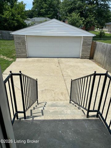 7316 Windemere Dr, Louisville, KY 40214