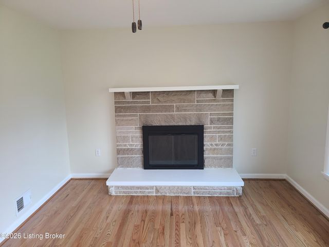 7316 Windemere Dr, Louisville, KY 40214