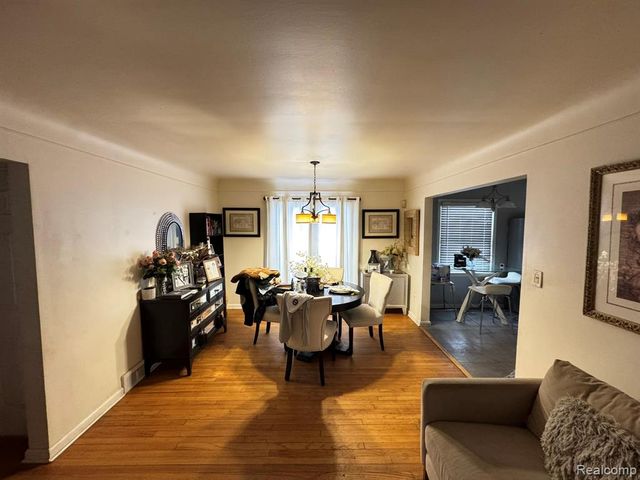 20437 Damman Street, Harper Woods, MI 48225