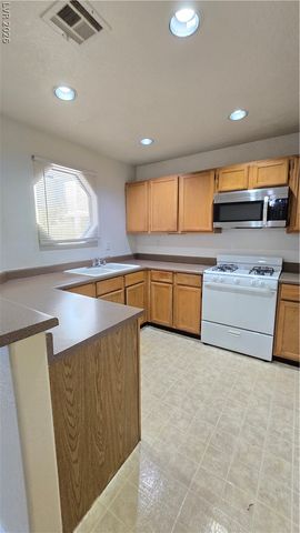 5002 South Rainbow Boulevard 103, Las Vegas, NV 89118