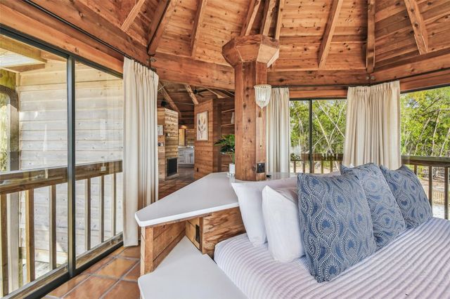 7147 LA LENAIRE DRIVE, Longboat Key, FL 34228