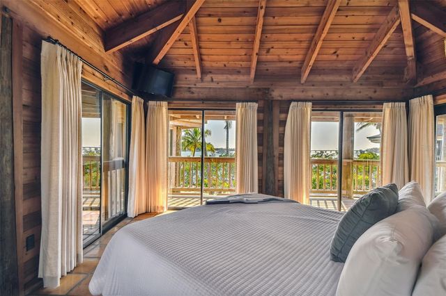 7147 LA LENAIRE DRIVE, Longboat Key, FL 34228