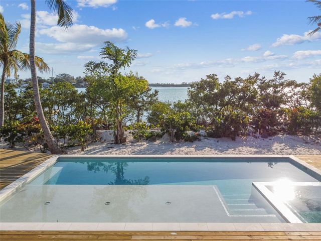7147 LA LENAIRE DRIVE, Longboat Key, FL 34228