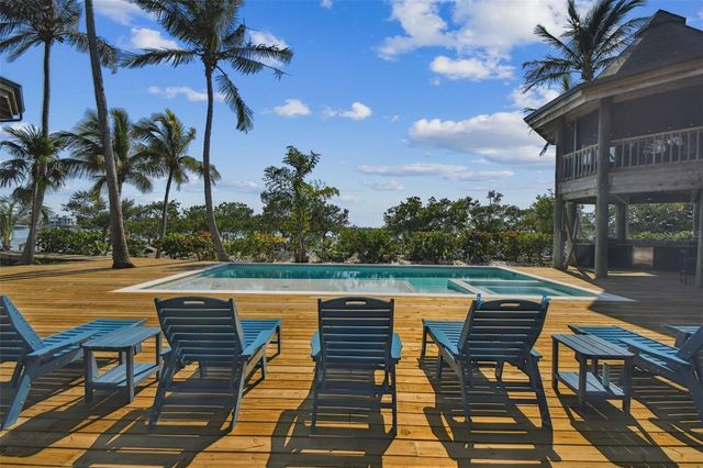 7147 LA LENAIRE DRIVE, Longboat Key, FL 34228