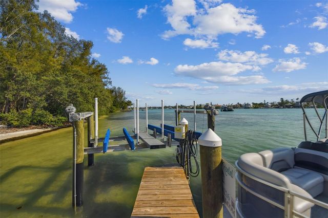 7147 LA LENAIRE DRIVE, Longboat Key, FL 34228